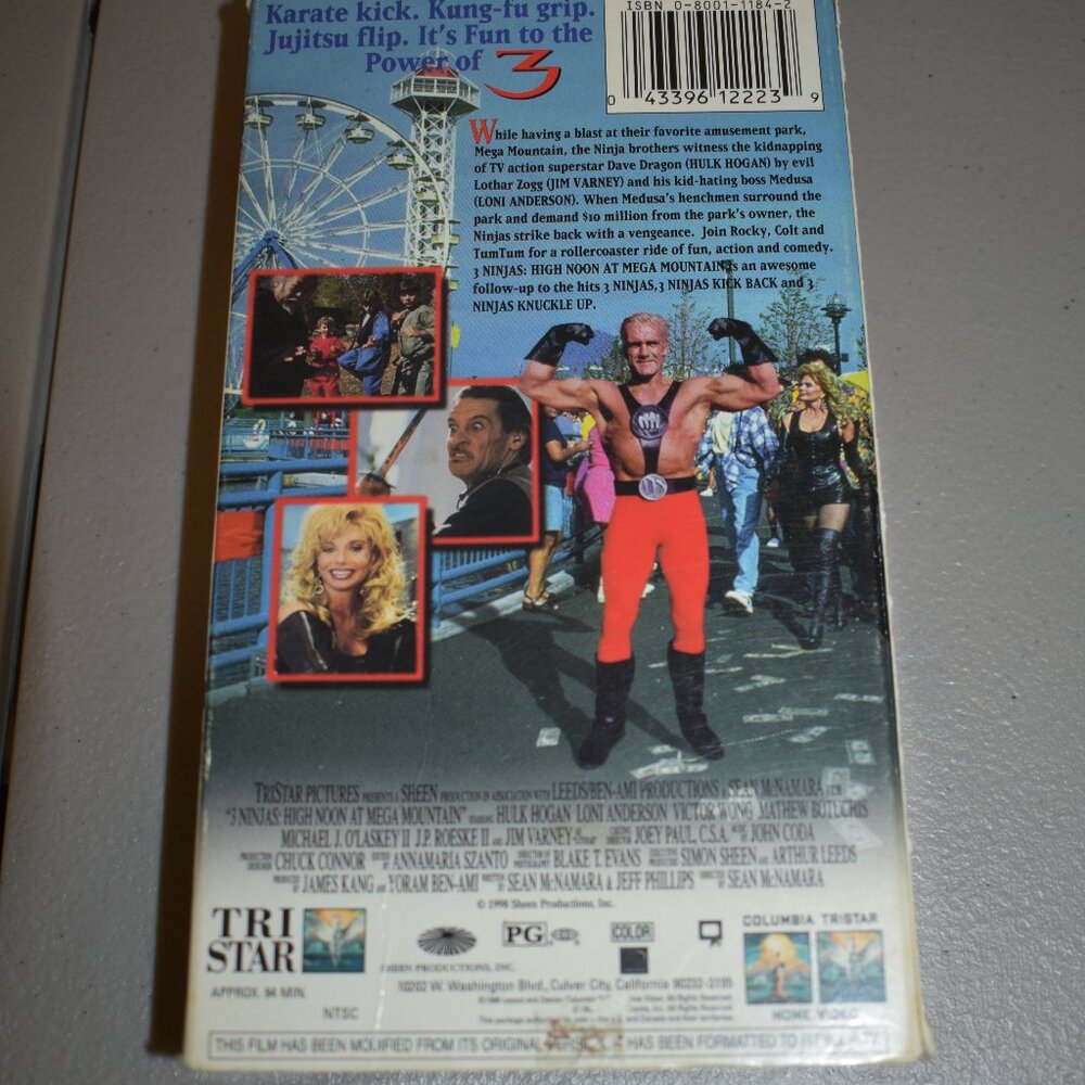 3 Ninjas: High Noon At Mega Mountain [VHS] - Picture 2 of 2